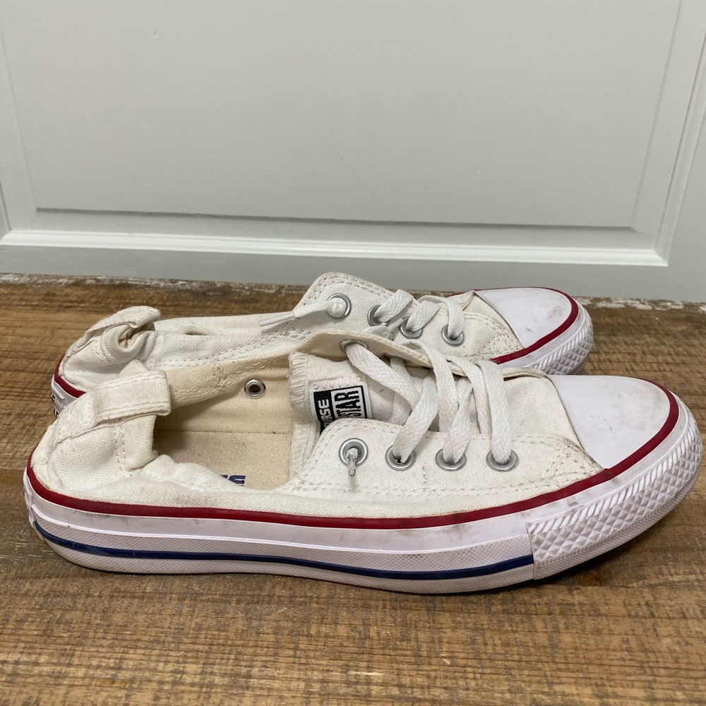 White Converse ALL Star tennis shoes, size 7